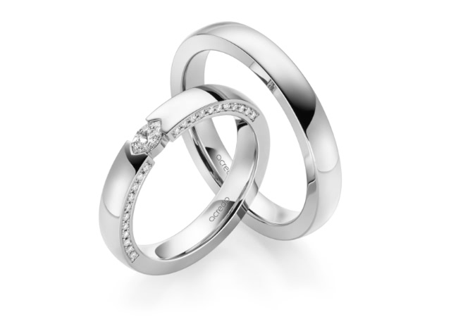 Die Formensprache von acredo ist
modern, kraftvoll und ausdrucksstark,
gepaart mit Eleganz und einer
gewissen Selbstverständlichkeit.